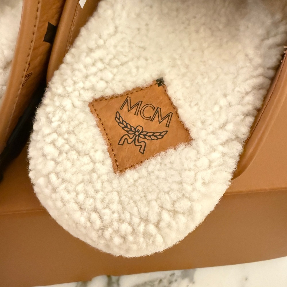 MCM Women's Cognac Visetos Shearling-lined Buckle Clogs Flat Mules Shoes Size 37 - Picture 16 of 16